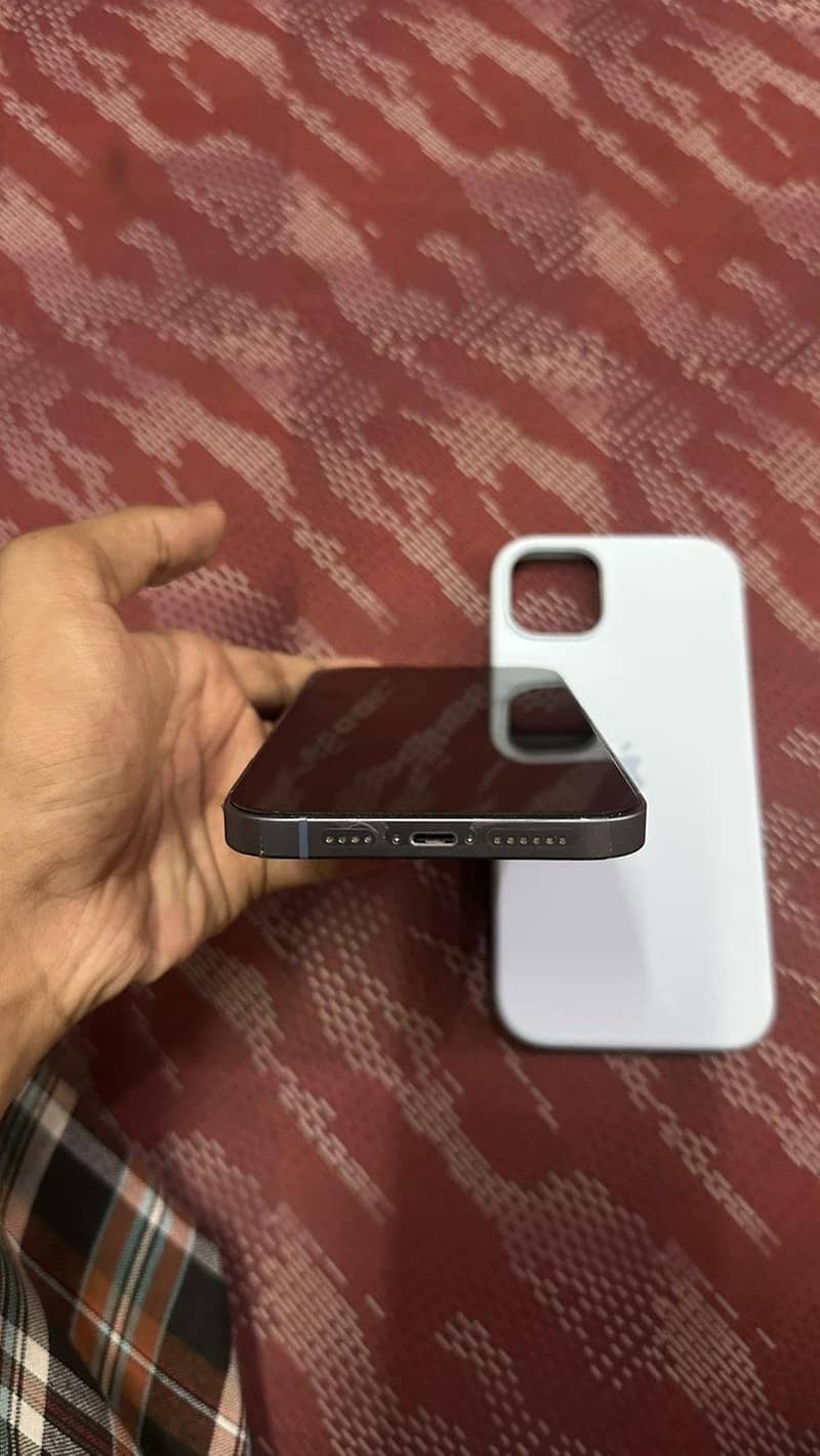 Apple iPhone 14 plus 3