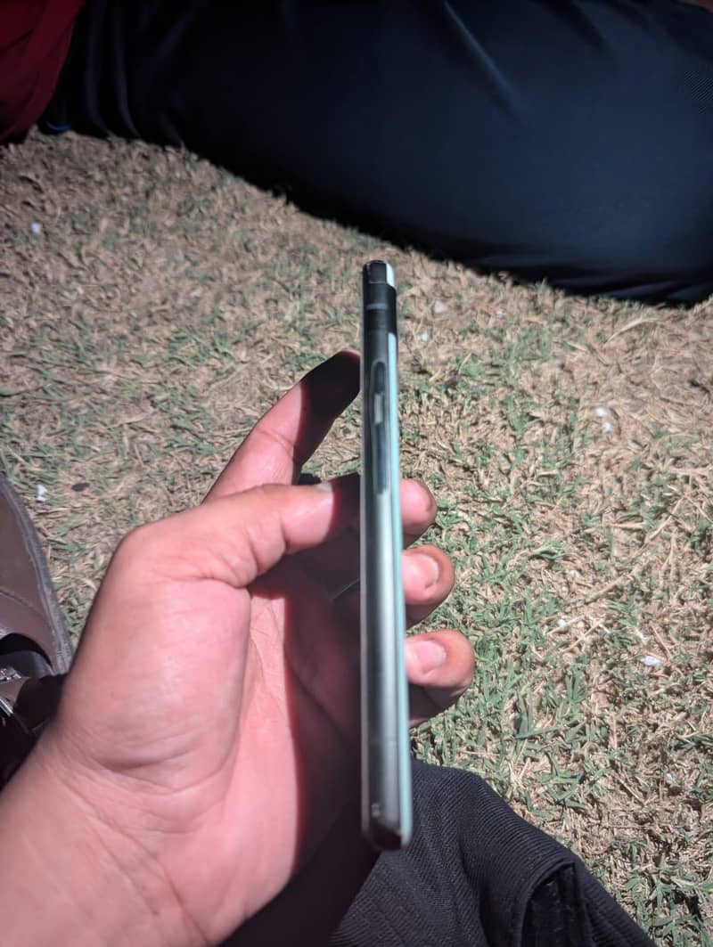 Google Pixel 6a 5