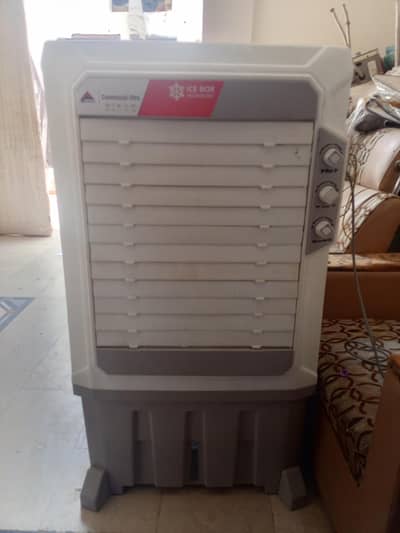 Ac DC air cooler only 7 day use Kia ha