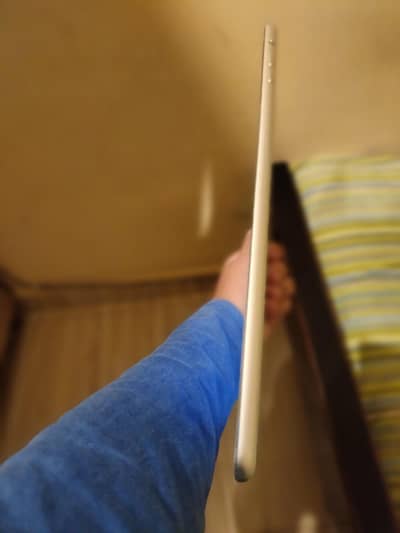 Apple iPad air 1 16GB iOS 12.5. 8 everything working 10/10