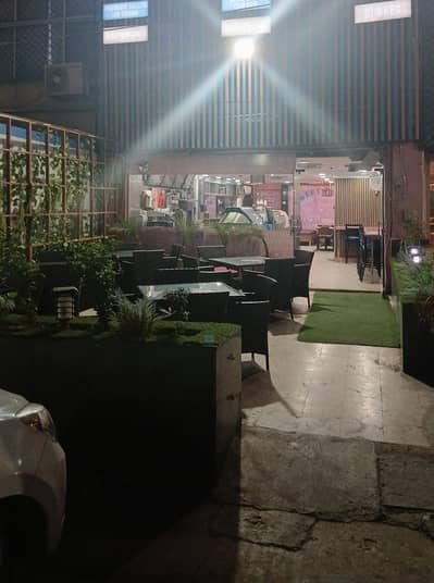 SHOP FOR RENT in centre of Food street, Pindin