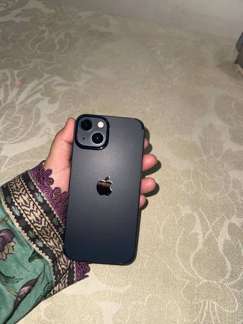 Apple iPhone 13 1