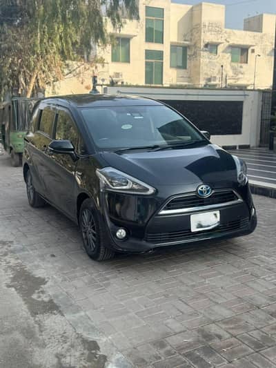 Toyota Sienta 2017