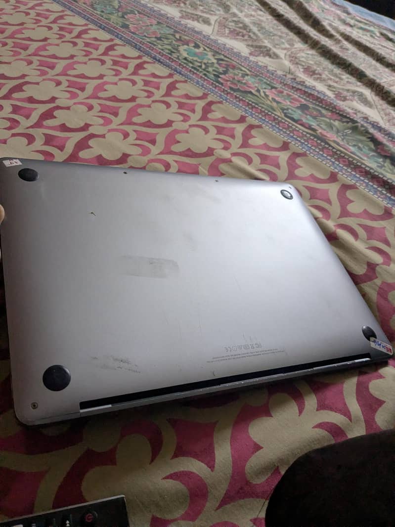 MacBook pro 2017 1