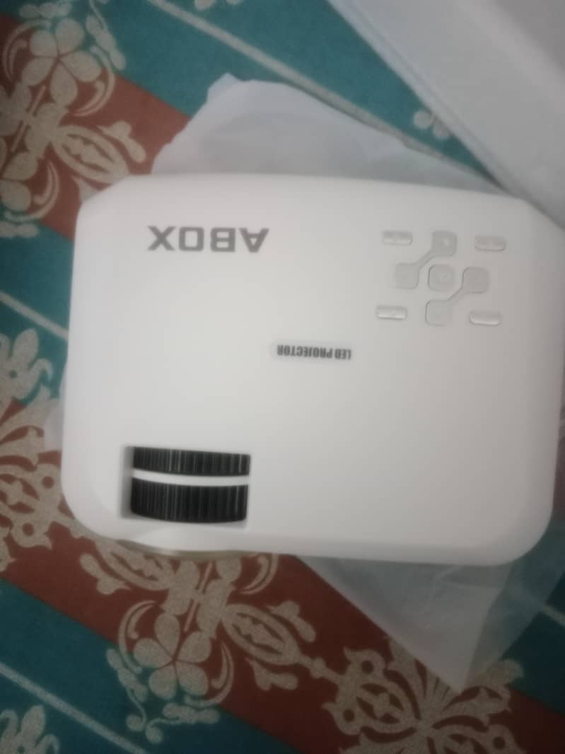 Abox LCD projector 0