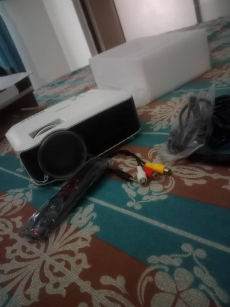 Abox LCD projector 1