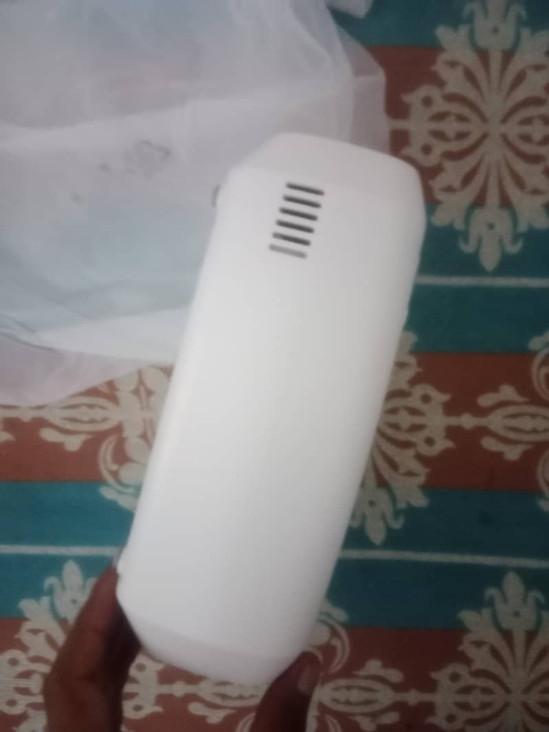 Abox LCD projector 3