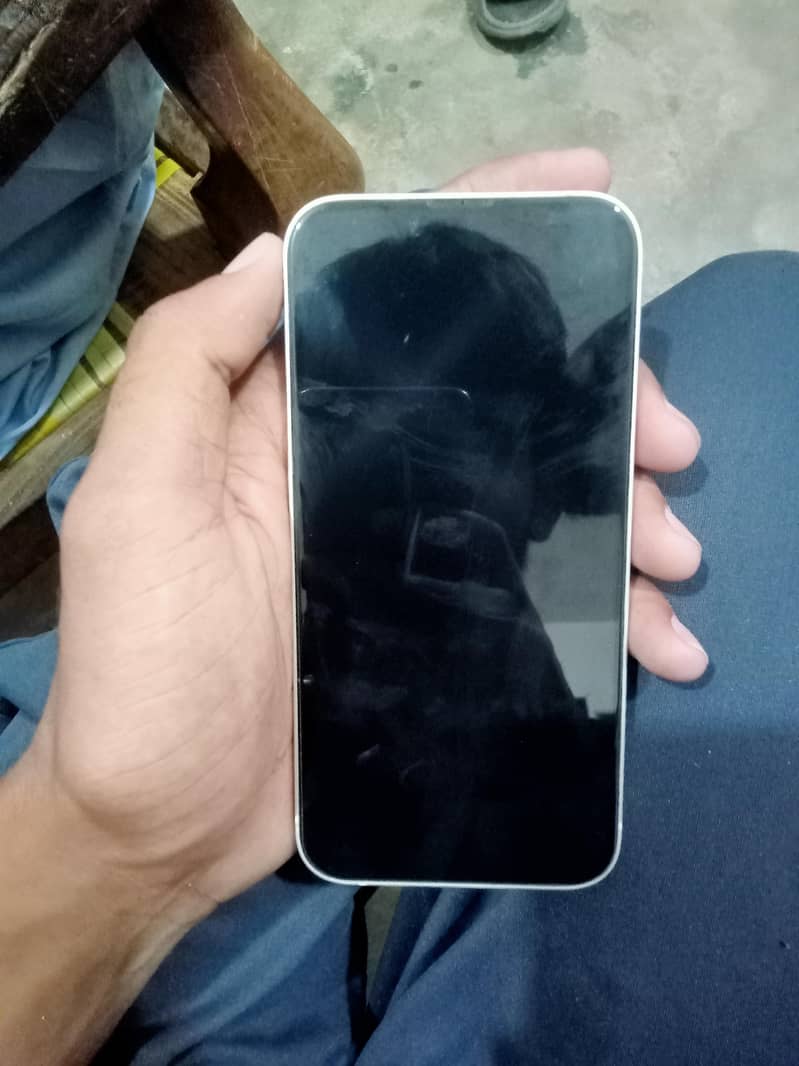 Apple iPhone 13 1