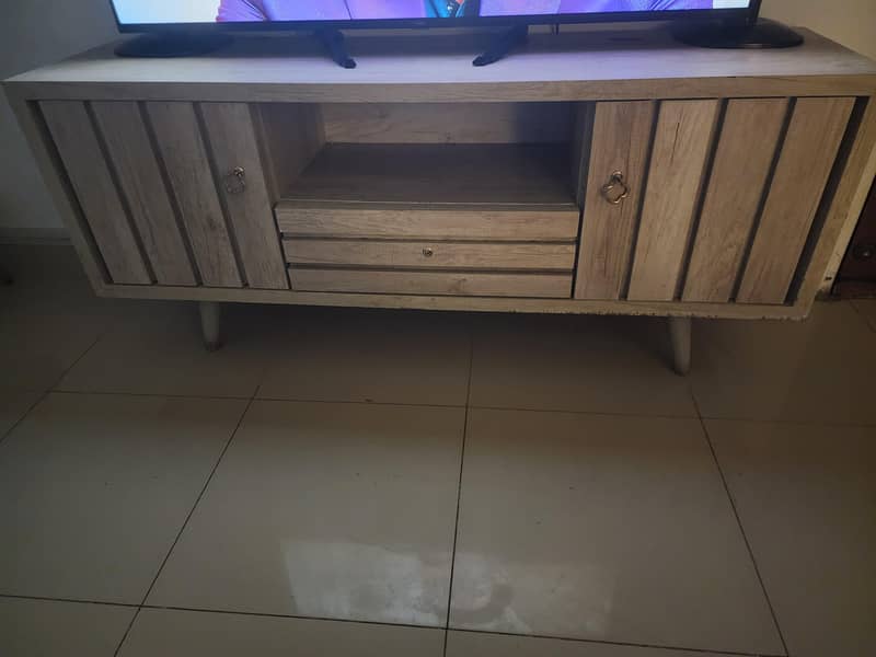 tv rack 0