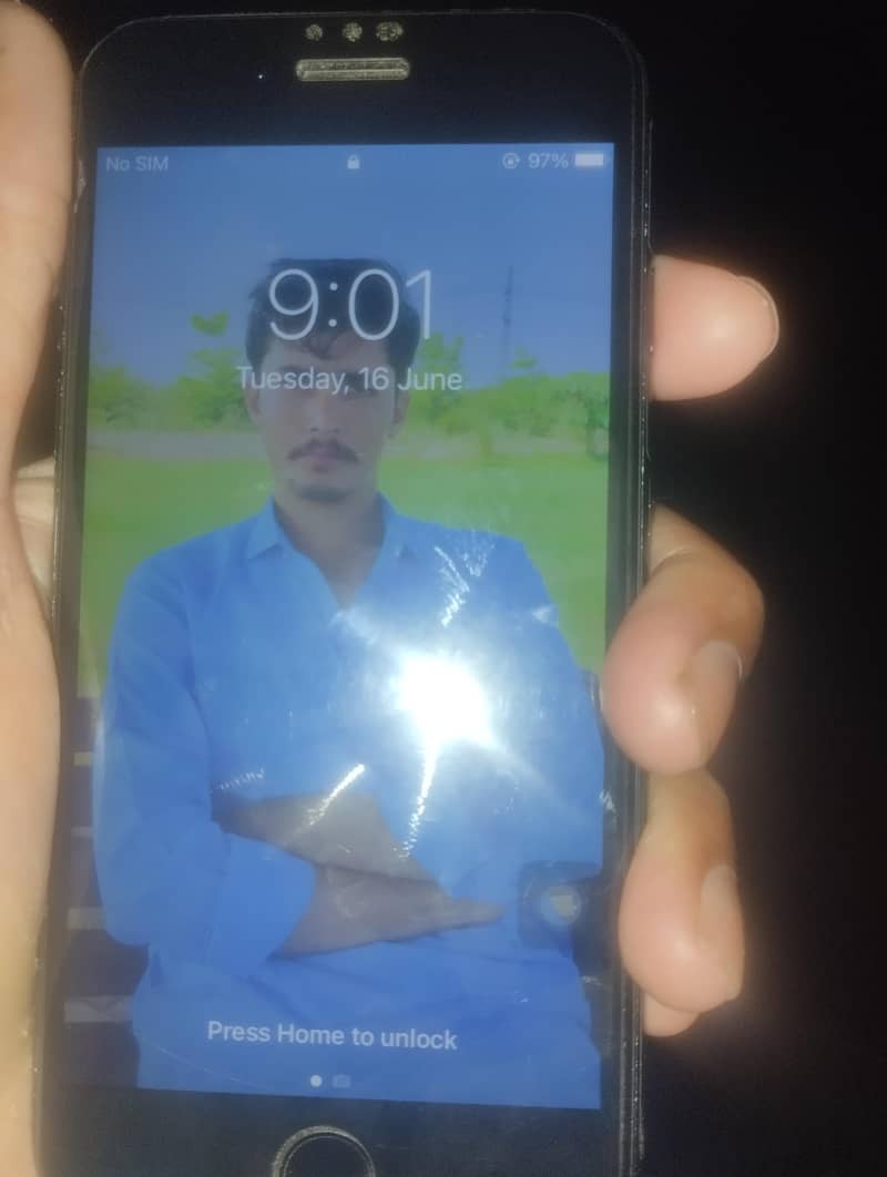 Apple iPhone 7 1