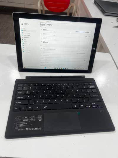 Microsoft pro 3 - 2 in 1 touch screen core i5/4th gen/8gb ram/256 GB