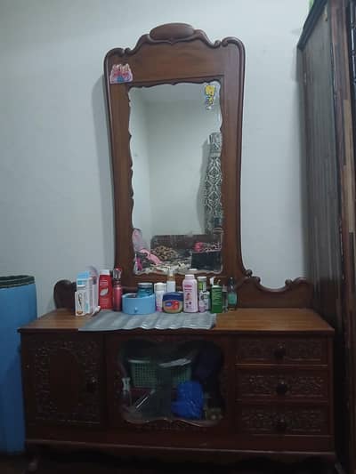 dressing table