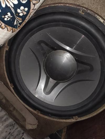 Amplifier ready baser and woofer