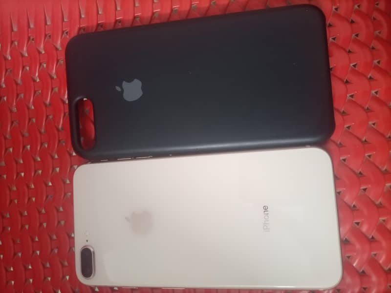 Apple iPhone 8 Plus 0