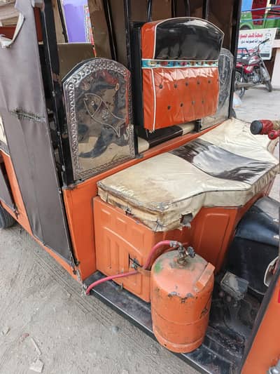 Super star auto rikshaw only serious byer contact kren03006783538