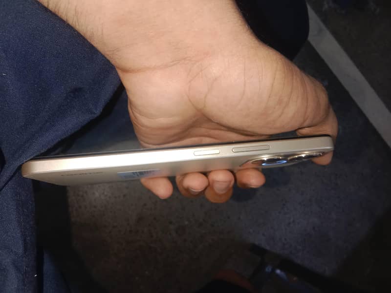 realme note 70 4