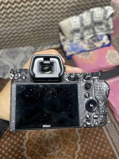 Nikon Z6 ii with 40mm f2 condition 10/10