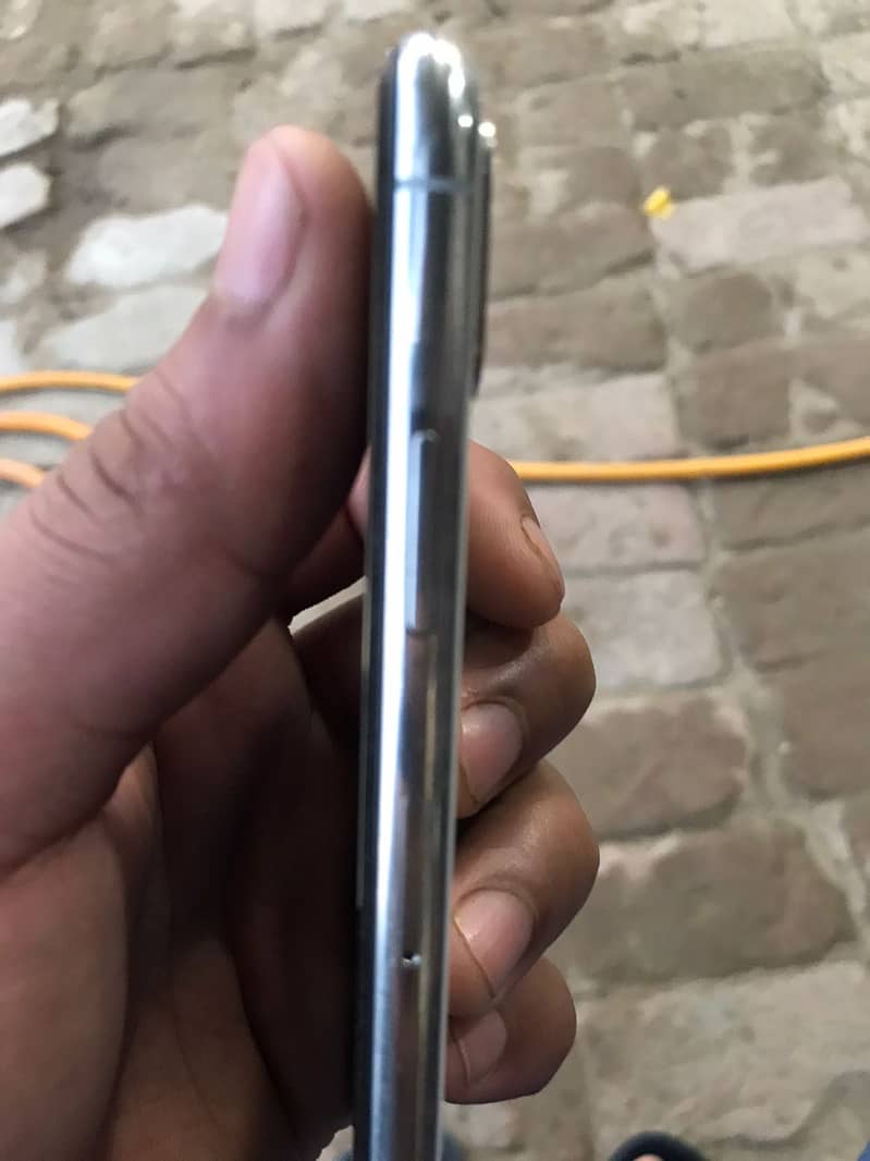 Apple iPhone X 1