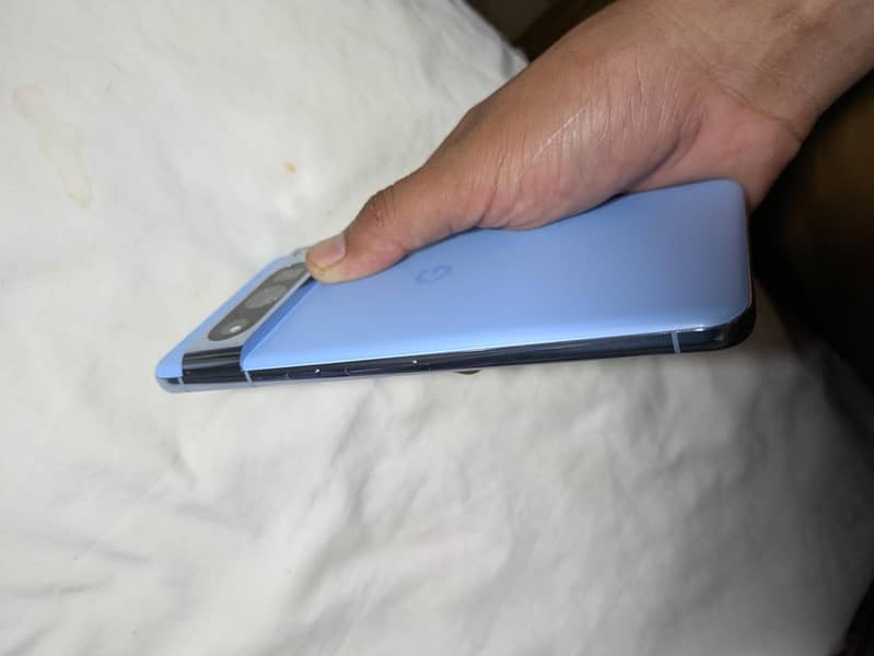 Google pixel 8 3