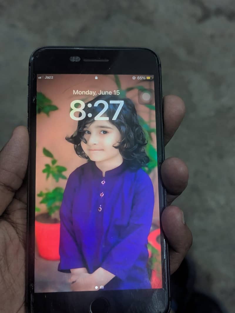 Apple iPhone 8 Plus 2