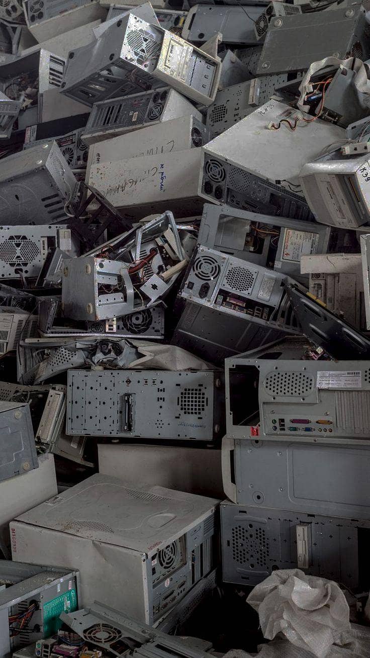 Dead computer deeler 0