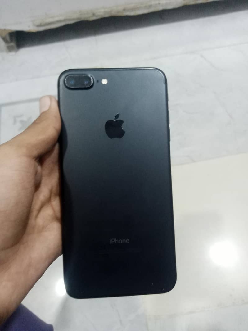 Apple iPhone 7 Plus 0