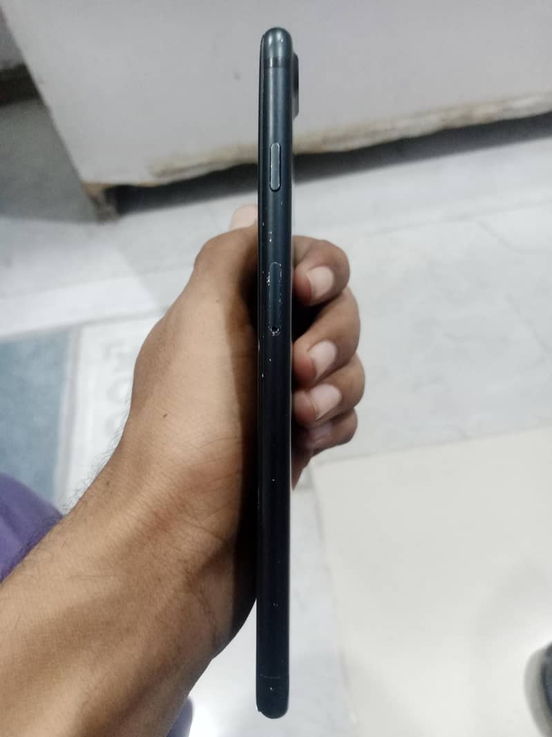 Apple iPhone 7 Plus 2