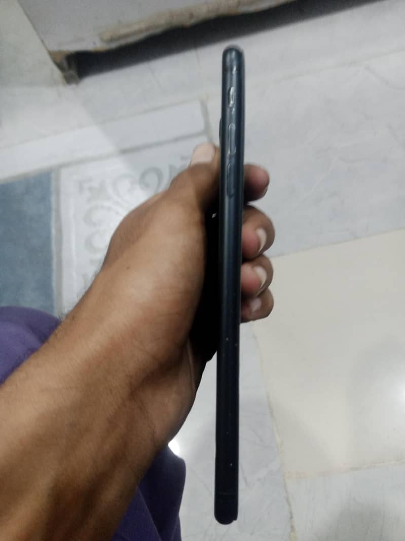 Apple iPhone 7 Plus 3