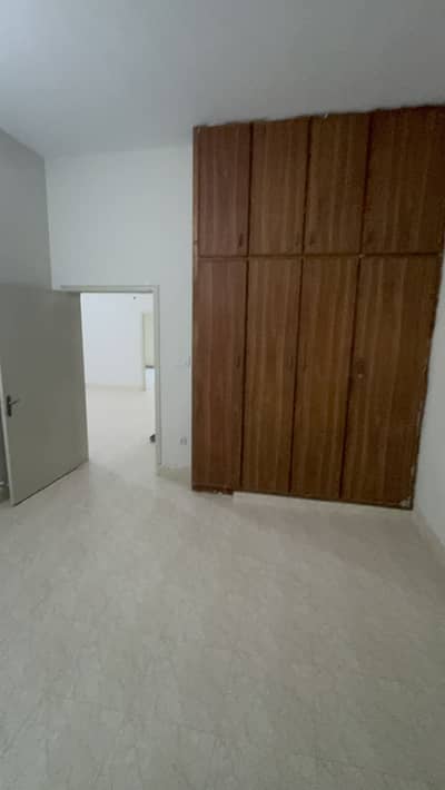 3 Bedrooms 2 Bath 1st Floor for Rent Opposite Macdonald