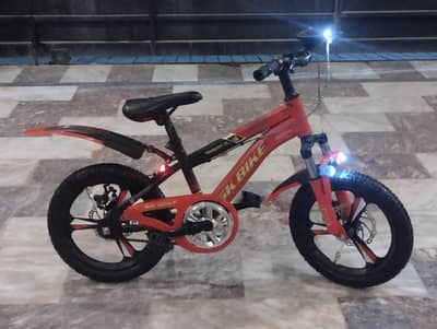 Cycle with horn and lights