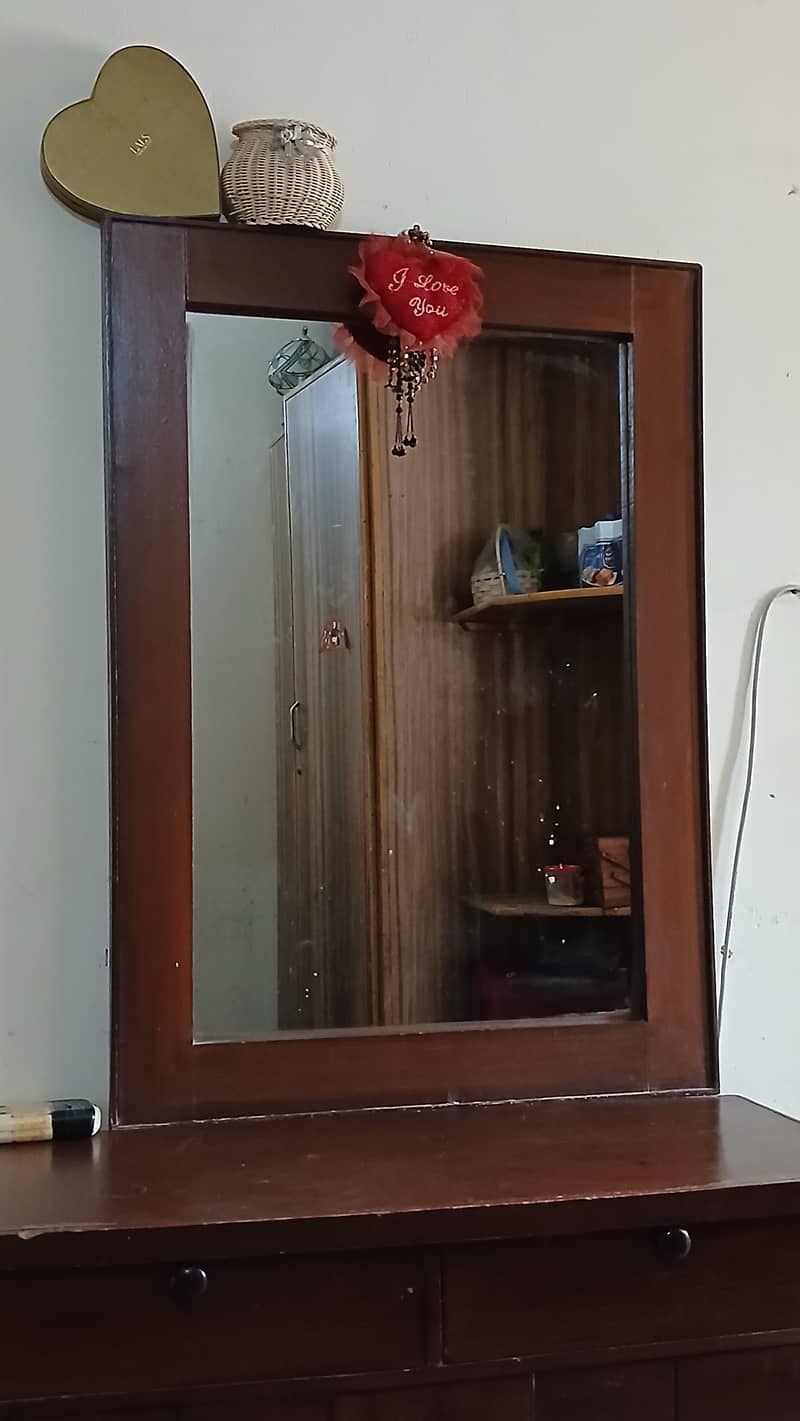 dressing table 1