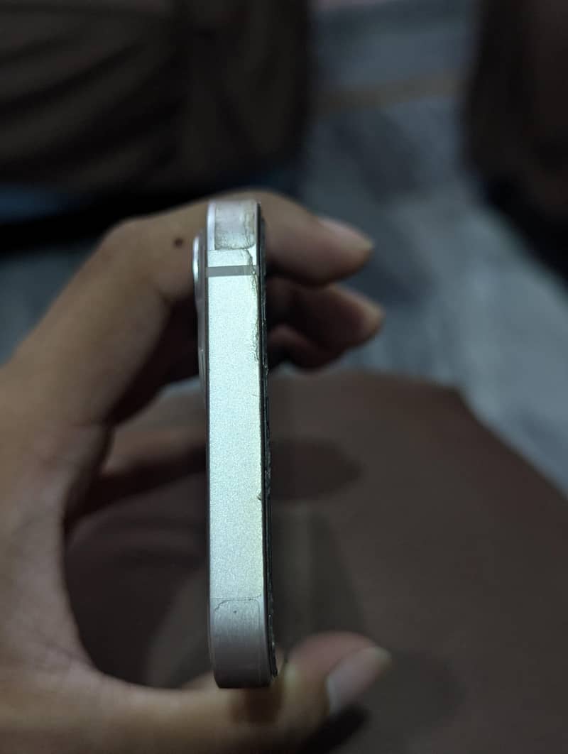 iPhone 13 1