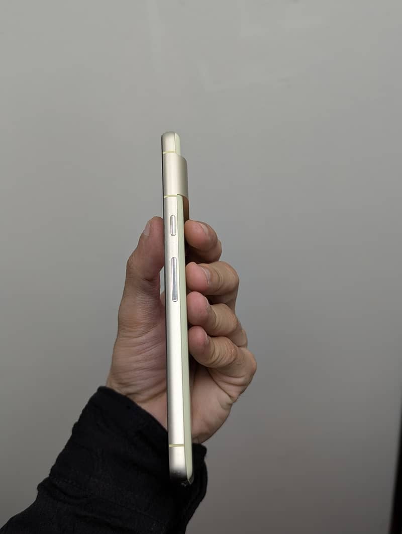 Google Pixel 7 4