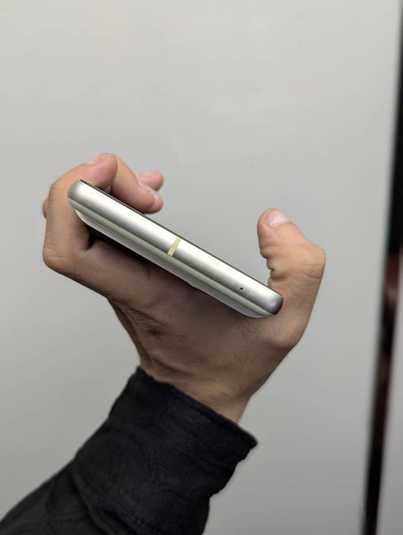 Google Pixel 7 5