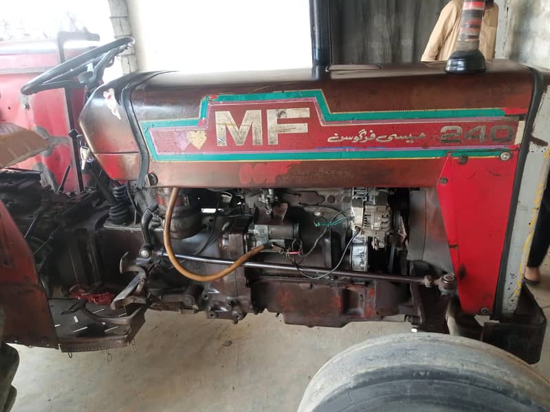 MF 240 7