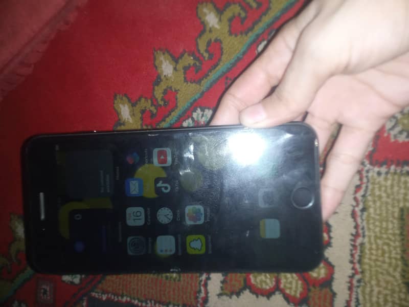 Apple iPhone 7 Plus 2