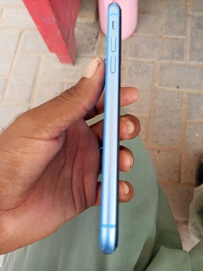 Apple iPhone XR