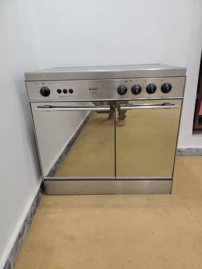 cooking Range mint condition. .