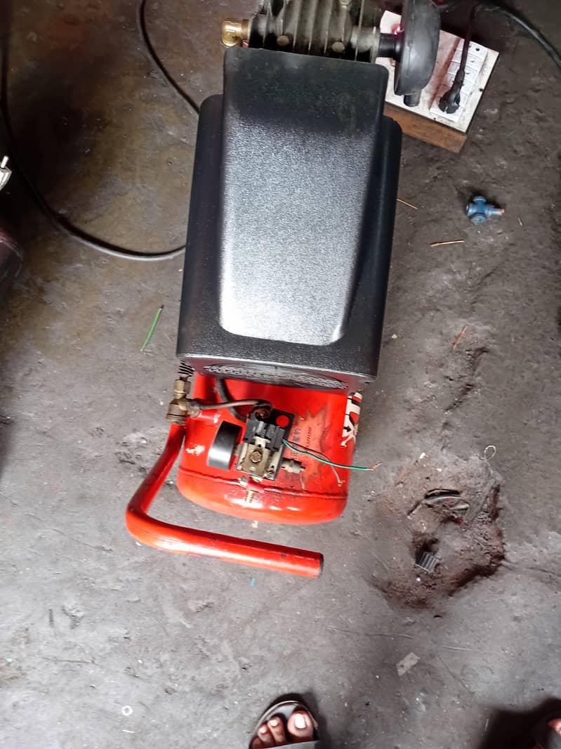 Paint, paint compressor 0