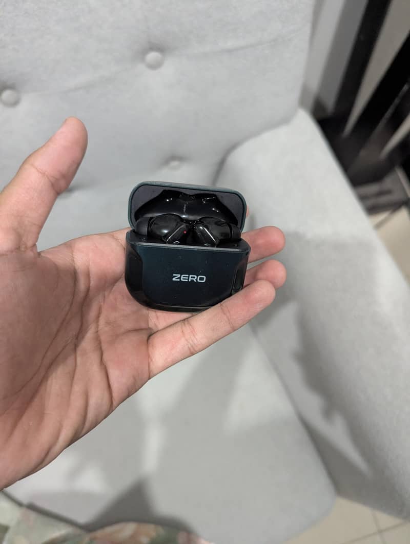 quantum zero ear buds 1