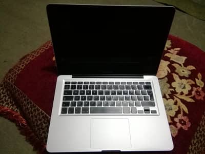 Apple Macbook Pro 13-Inch.