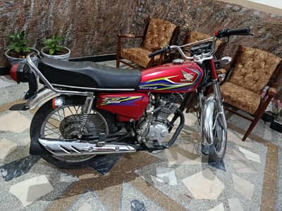 achi bike ha model ke hisab se achi ha