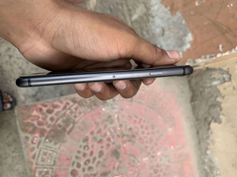 Apple iPhone 8 2