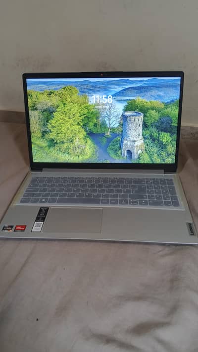 Lenovo IdeaPad 1 Ryzen 5 7520U | 8GB RAM | 512GB SSD | LIKE NEW