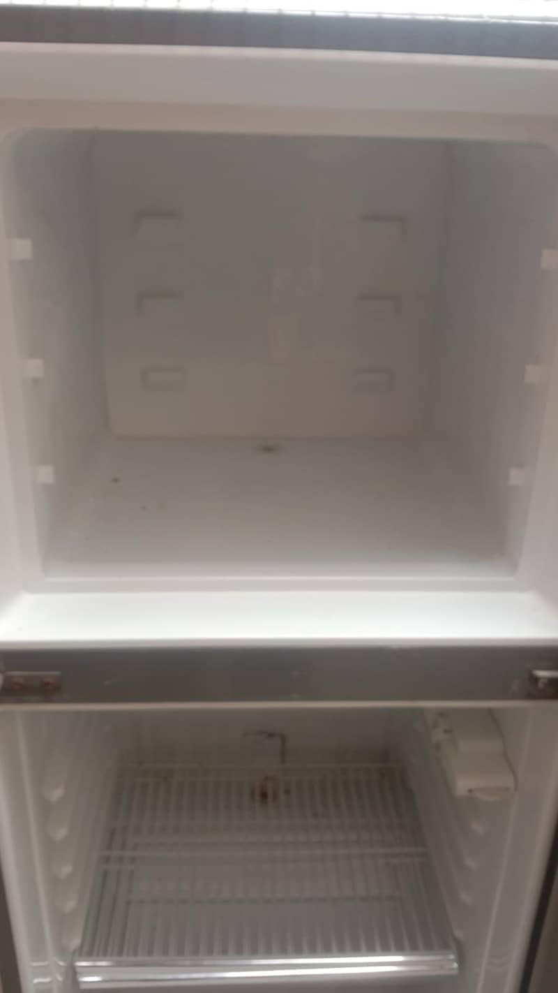 Dawlance refregirator 4