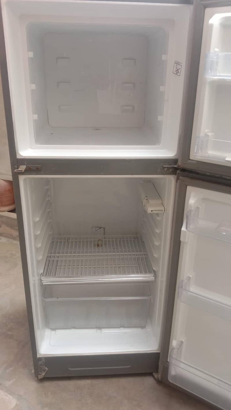 Dawlance refregirator 7