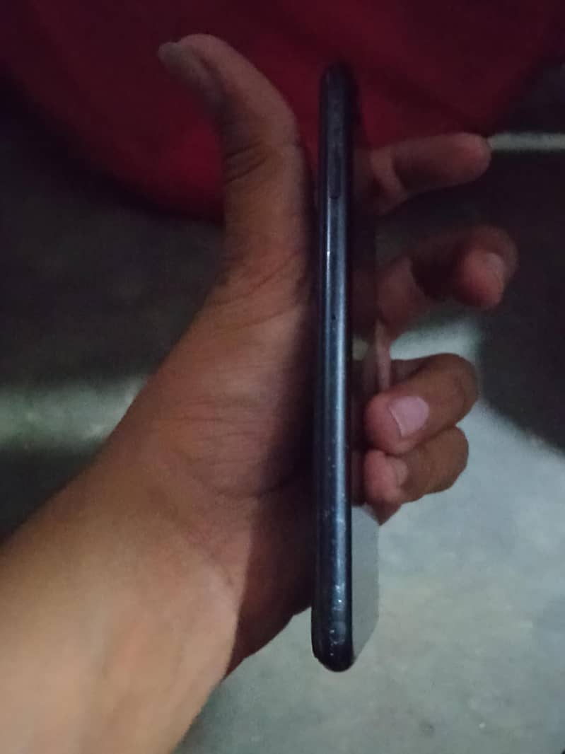 Apple iPhone 7 2
