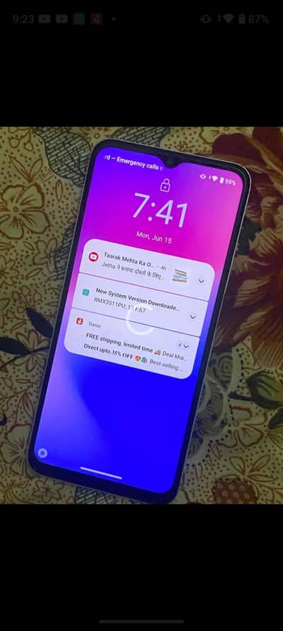 Realme C35