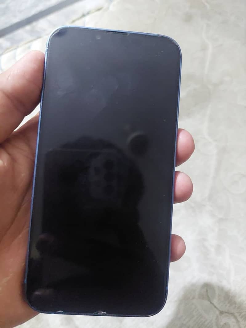 Apple iPhone 13 1