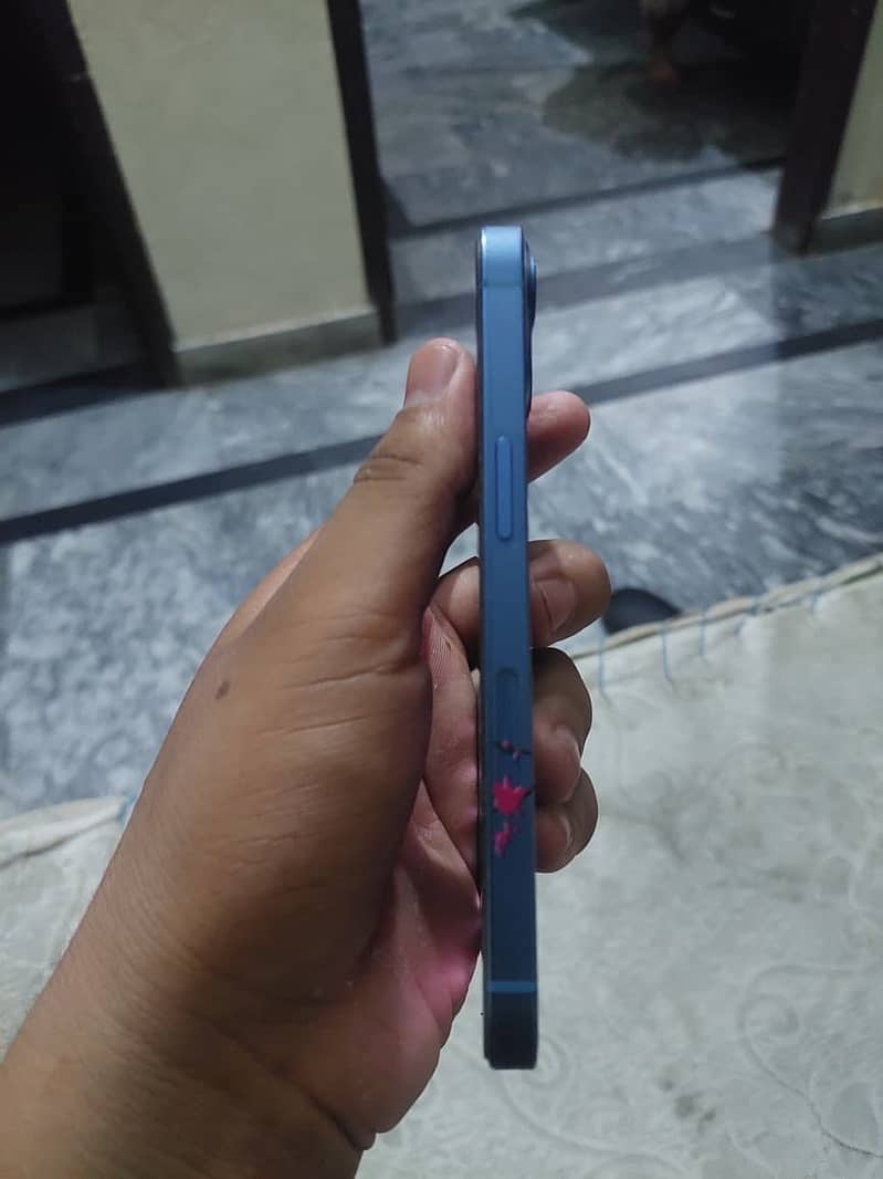 Apple iPhone 13 7